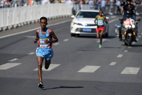 Tin HOT 22/8: Bolt đại chiến 100m thế giới - 3