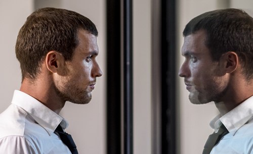 Vẻ điển trai của tài tử phim "Người vận chuyển 4" - 4