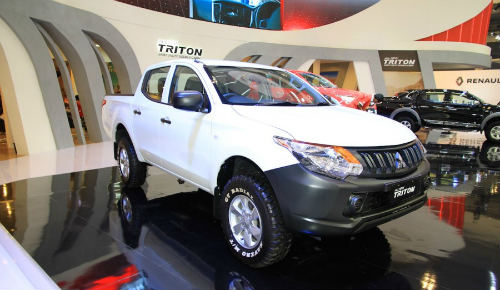 Ngắm Mitsubishi Triton LCV 2016 giá 466 triệu đồng - 2