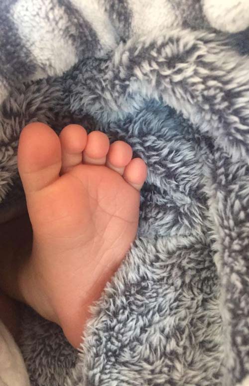 Tin HOT 25/8: Bolt dễ dàng vào bán kết 200m thế giới - 2