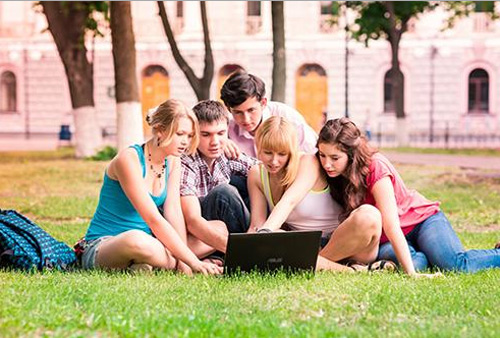 “Đội hình trong mơ” của lớp học ASUS - 4