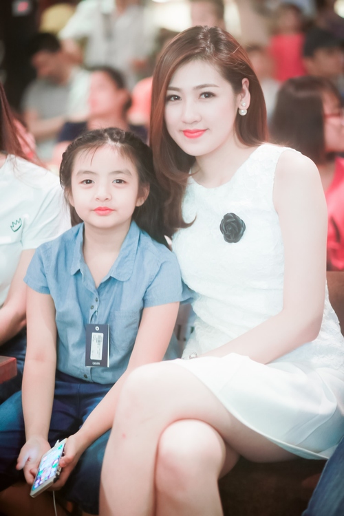 Kiều Thanh, Việt Anh rớt nước mắt vì trẻ em nghèo - 13