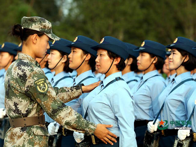 Ngắm dàn "chân dài" tham gia diễu binh của Trung Quốc - 5