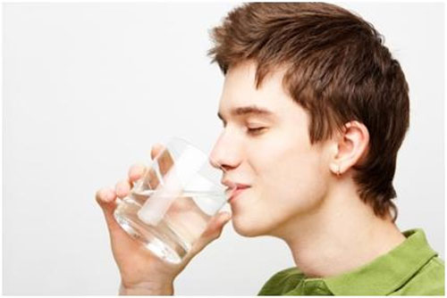 4 loại nước giúp bạn giải rượu "cấp tốc" - 1