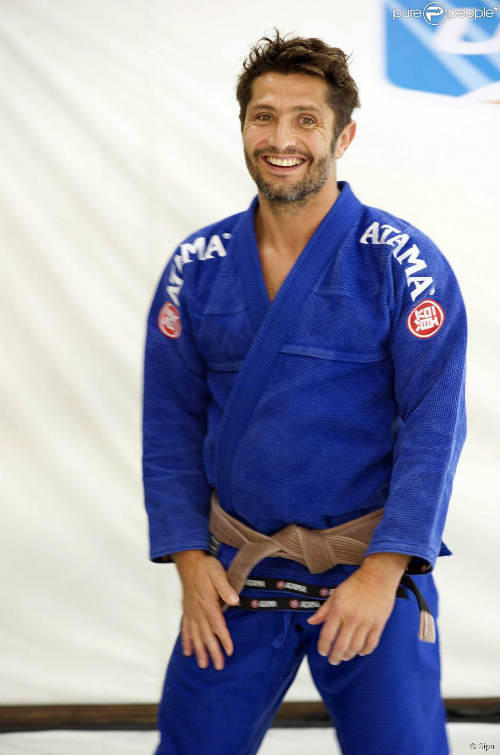 Những công việc kỳ lạ của sao bóng đá sau giải nghệ - 9