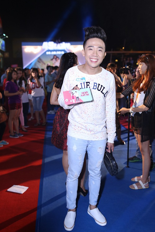 Nhã Phương tay trong tay cùng "người tình" đi sự kiện - 8