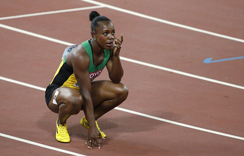 Vô địch thế giới vẫn chạy nhầm đường ở nội dung 200m - 7