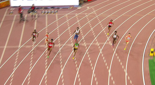 Vô địch thế giới vẫn chạy nhầm đường ở nội dung 200m - 1