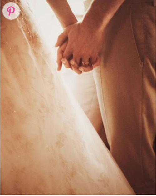 Sau 3 năm kết hôn, Blake Lively lộ ảnh váy cưới - 1