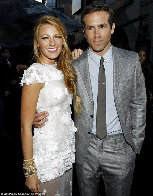Sau 3 năm kết hôn, Blake Lively lộ ảnh váy cưới - 3