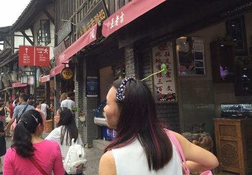 Thích thú với trào lưu “trồng cây” trên đầu ở Trung Quốc - 5