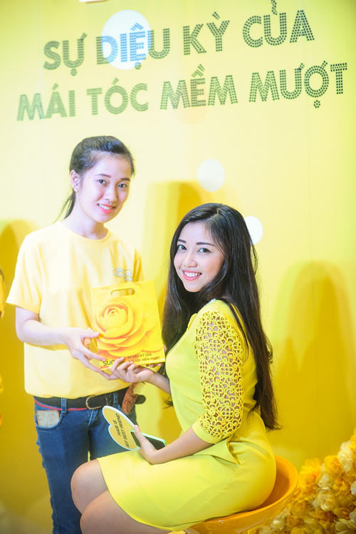 Mát mắt vườn hoa Trà my vàng rực tại Vivo City - 9
