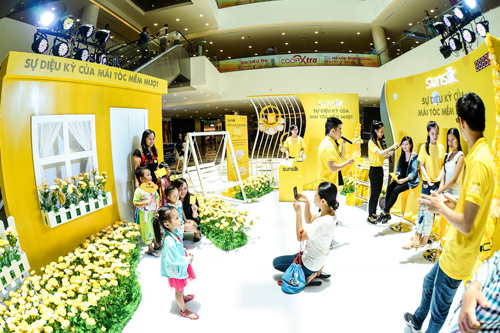 Mát mắt vườn hoa Trà my vàng rực tại Vivo City - 2