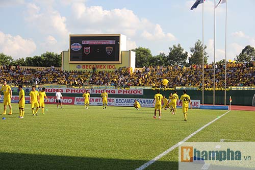 TRỰC TIẾP B.Bình Dương – FLC Thanh Hóa: Cơn mưa bàn thắng (KT) - 22