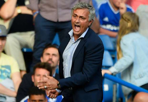 Khởi đầu tệ, Mourinho bóng gió bị trọng tài "xử ép" - 2