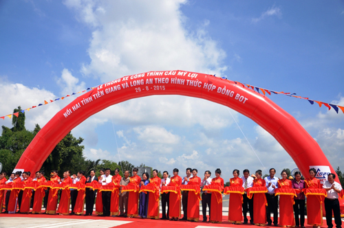 Chính thức thông xe cầu Mỹ Lợi bắc qua sông Vàm Cỏ - 2