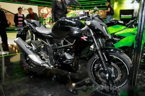 Siêu mô tô Kawasaki Z250SL hầm hố sắp lên kệ - 1