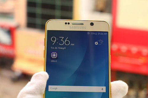 Hút mắt với mẫu Galaxy Note 5 mạ vàng giá 32,6 triệu đồng - 1