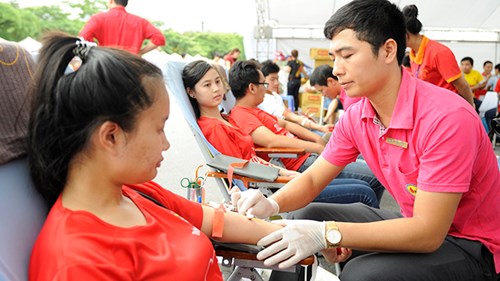 Giới trẻ dâng trào tình yêu Tổ quốc - 2