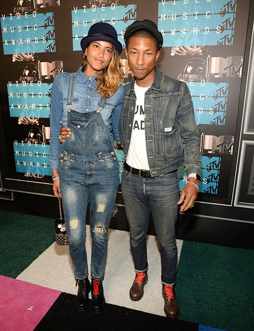 Miley Cyrus mặc kỳ cục trên thảm đỏ MTV VMAs - 11