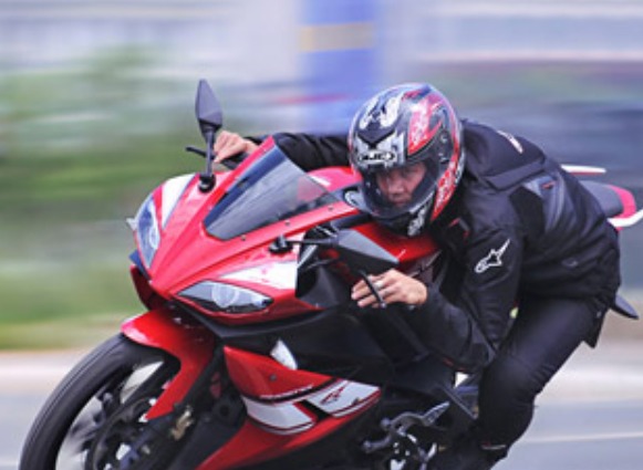 “Sốt” giống gà đen 50 triệu đồng/con có ở VN - 2