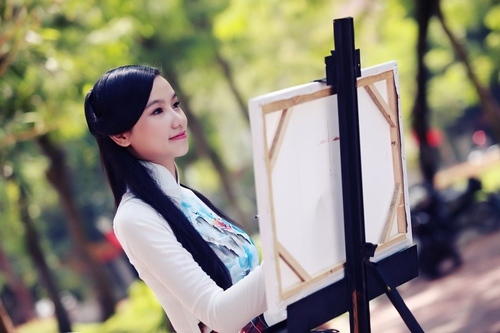 Diễn viên "Cầu vồng tình yêu" diện áo dài đón Tết Độc Lập - 10