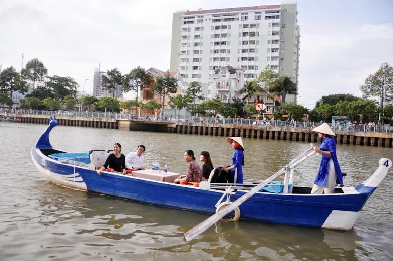 Khai trương tuyến du lịch đường thủy nội đô đầu tiên tại VN - 2