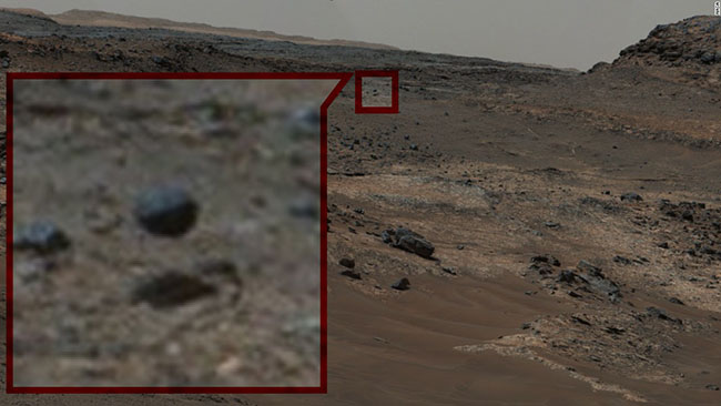Viên đá biết bay trên Sao Hỏa, thậm chí có cả bóng?
