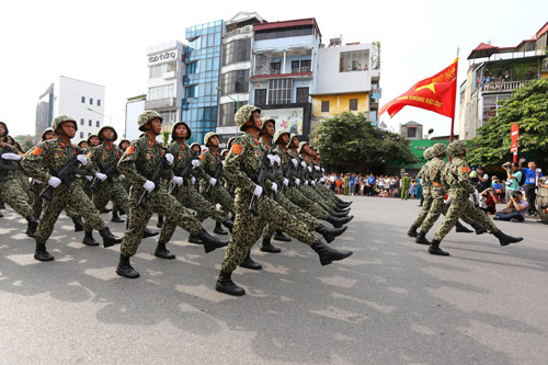 Hào khí Việt Nam qua lễ diễu hành, diễu binh hùng tráng - 32