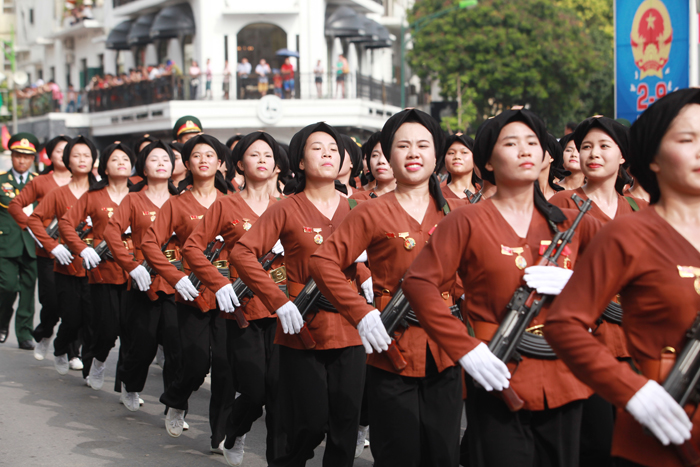 Ngắm nữ quân nhân xinh đẹp diễu binh ngày Quốc khánh - 9