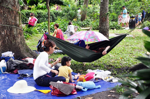 TP.HCM: Khu vui chơi đông nghẹt người ngày Quốc khánh - 13