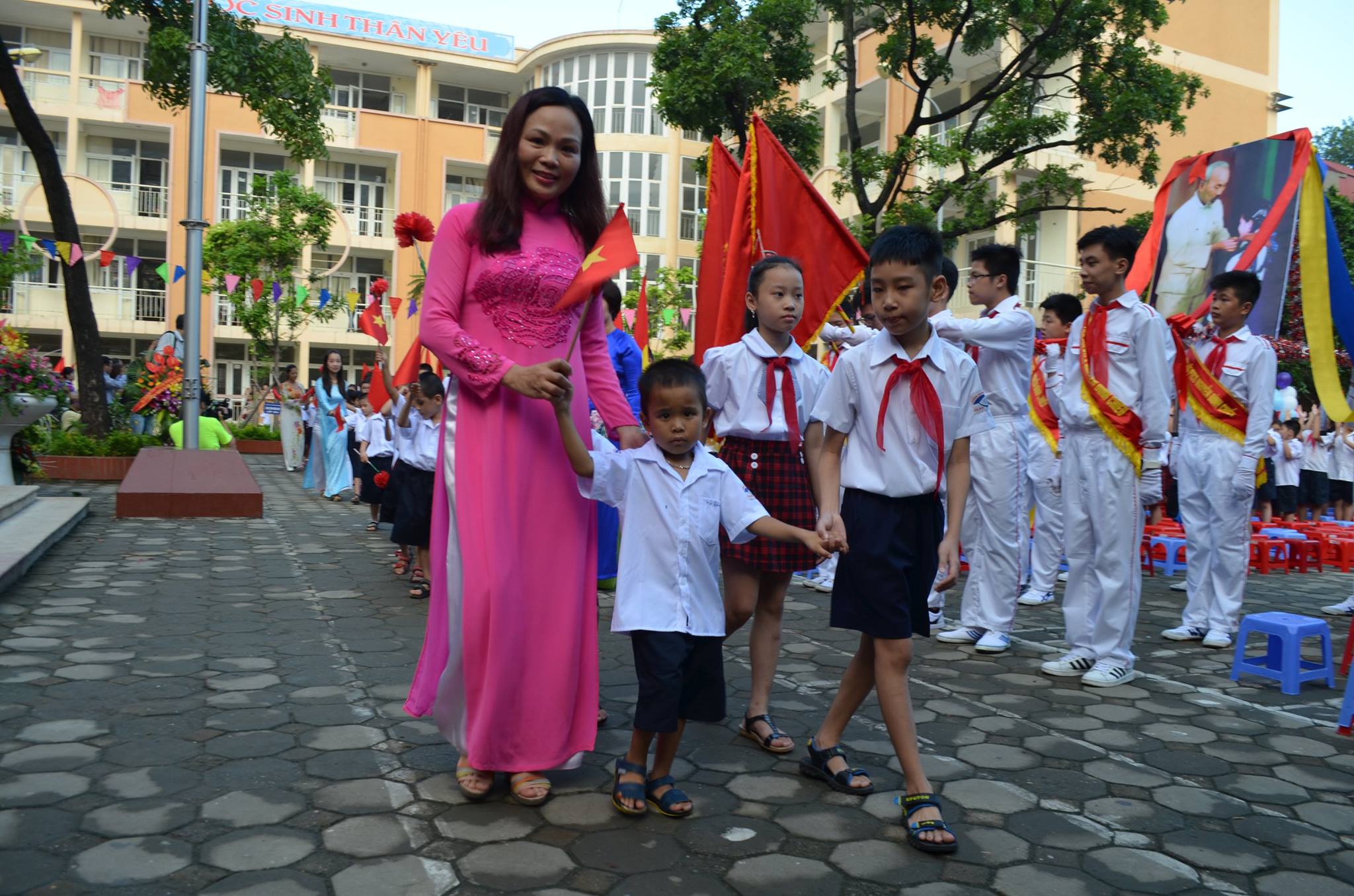 Hơn 22 triệu HS, SV nô nức khai giảng năm học mới - 8