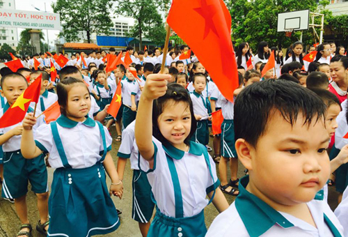 Ngày khai giảng ở nơi lũ lịch sử vừa đi qua - 2