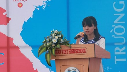 Nữ sinh lớp 12 kể về mẹ khiến cả trường rớt nước mắt - 1