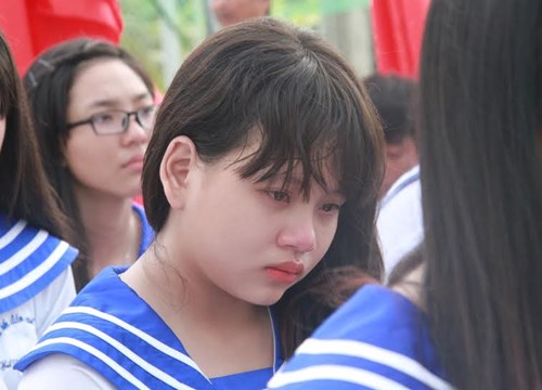 Nữ sinh lớp 12 kể về mẹ khiến cả trường rớt nước mắt - 2