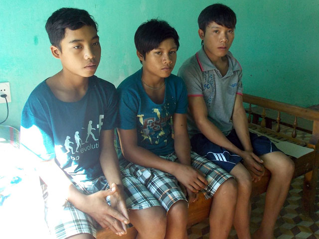 3 thanh thiếu niên băng rừng trốn khỏi chủ vì bị bóc lột - 1
