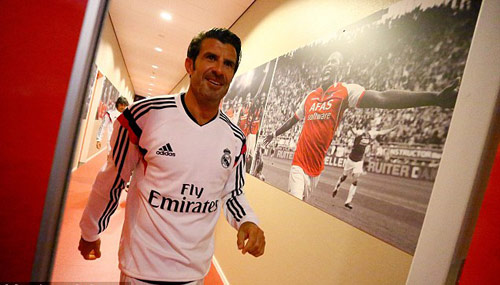 Edgar Davids lập siêu phẩm trước các huyền thoại Real - 3