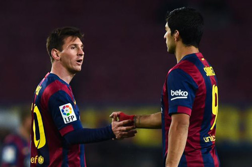 Suarez chấp nhận "núp bóng” Messi ở Barca - 1