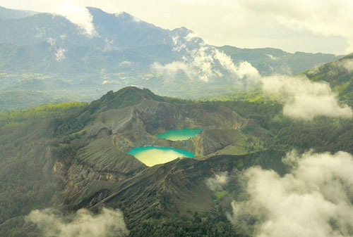 Bí ẩn hồ đổi màu “ma quái” ở Indonesia - 3