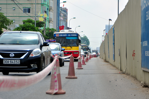 Công trường Nhổn-ga HN: “Không thi công nên trả đường cho dân” - 4