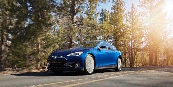 Xe điện Tesla Model 3 sẽ có giá khoảng 35.000 USD và đặt hàng vào năm tới - 1