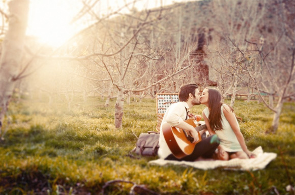 Chàng thích nắm tay trong buổi hẹn đầu tiên - 1