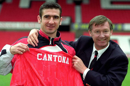 Sir Alex mua Cantona sau khi ..."tắm" cùng học trò - 1