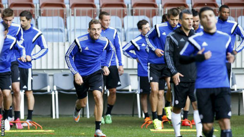 Tin HOT tối 8/9: Pedro "nhớ" Messi - 2