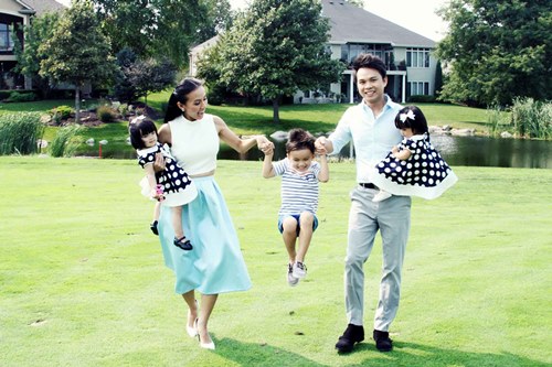 Cặp sinh đôi đáng yêu của MC Huyền Ny - 3