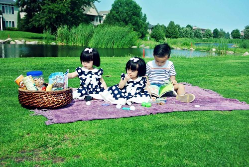 Cặp sinh đôi đáng yêu của MC Huyền Ny - 4