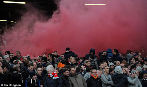 MU gặp Liverpool: Sợ hooligan, an ninh thắt chặt tối đa - 3