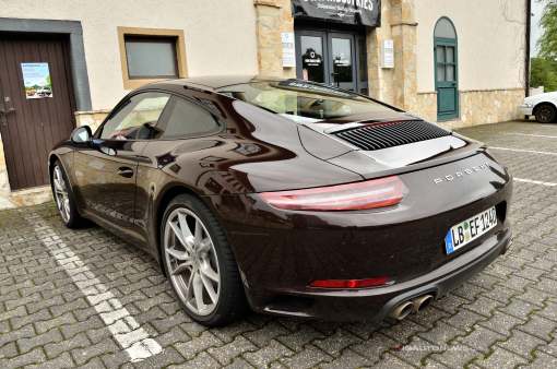 Porsche 911 Carrera S bản nâng cấp tinh tế trong màu áo nâu sẫm - 2