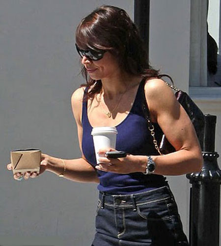 Những mỹ nhân "vai u thịt bắp" khiến mày râu hoảng hồn - 7