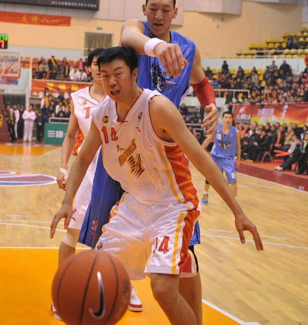 Cặp vợ chồng "khổng lồ" Trung Quốc lập kỷ lục thế giới - 3